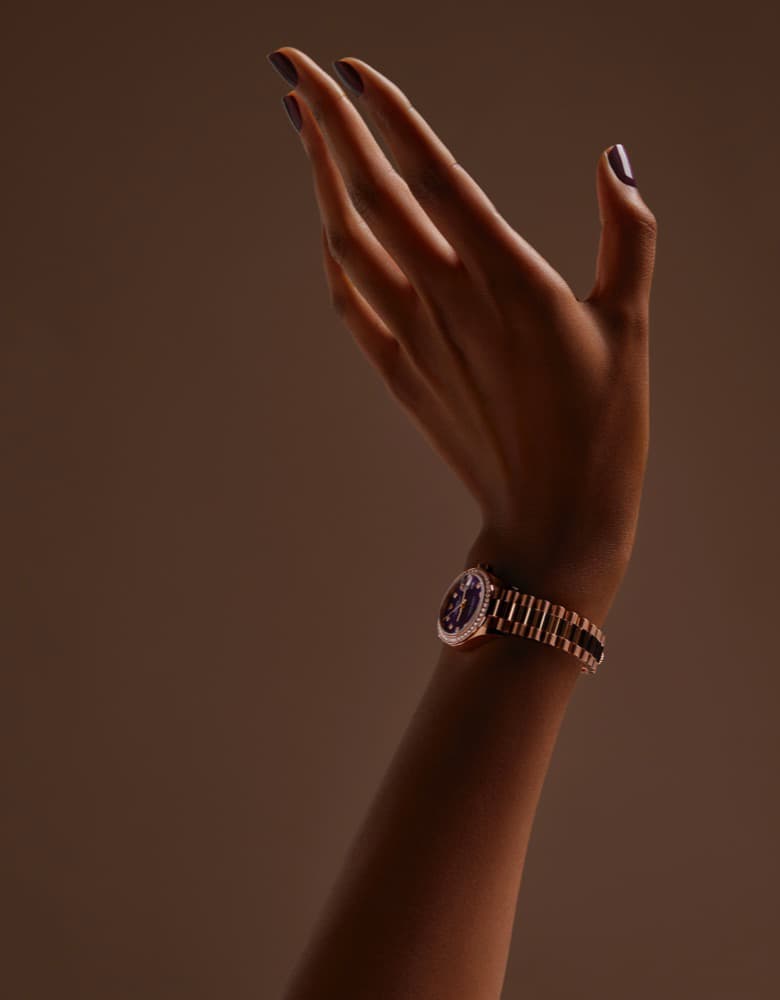 Rolex Lady-Datejust Oyster, Everose gold and diamonds