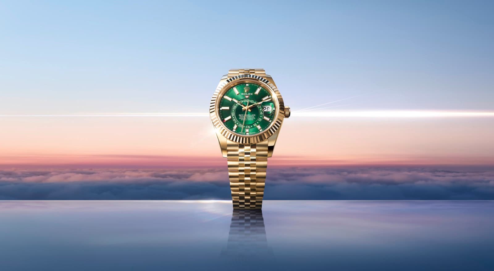 Rolex Sky-Dweller Oyster, yellow gold